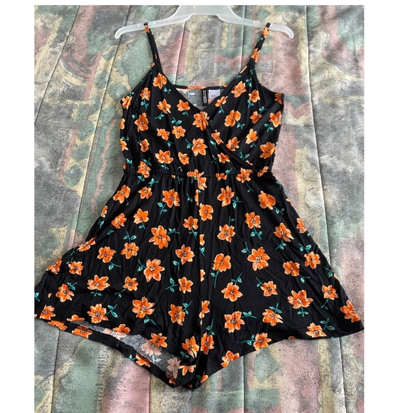 New - Picture 1 of 7